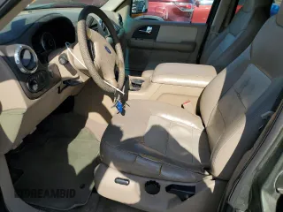 2005 Ford Expedition Eddie Bauer z VIN 1FMPU17525LA52922, wystawiony jako Copart lot #51139415 z przebiegiem 141 248 mil mil oraz Szkoda całkowita • Salvage title. Historia ofert i sprzedaży dostępna na DreamBid. Obrazek 7.