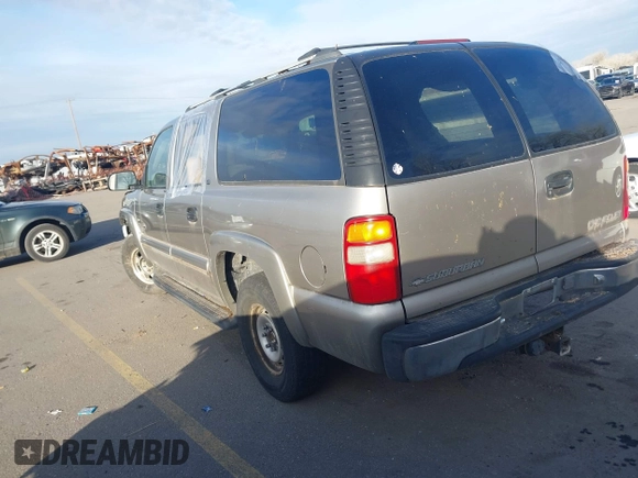 2000 Chevrolet Suburban LT with VIN 3GNFK16T5YG157999, listed as a IAAI auction lot 41720900 with 307,085 mi miles. Bid and sale history available at carsss.com. Image 3.