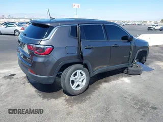 2022 Jeep Compass Sport z VIN 3C4NJDAB5NT205642, wystawiony jako IAAI lot #42130466 z przebiegiem 52 713 mil mil oraz . Historia ofert i sprzedaży dostępna na DreamBid. Obrazek 4.