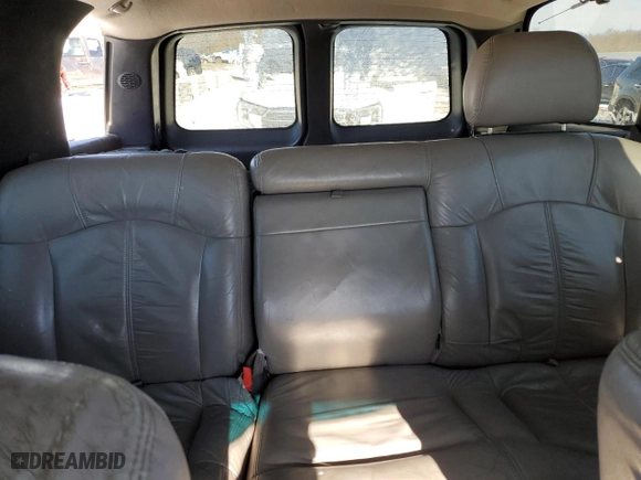 2001 Chevrolet Tahoe LS with VIN 1GNEK13T11J215580, listed as a Copart auction lot 46130435 with 214,436 mi miles and Non Repairable. Bid and sale history available at carsss.com. Image 10.