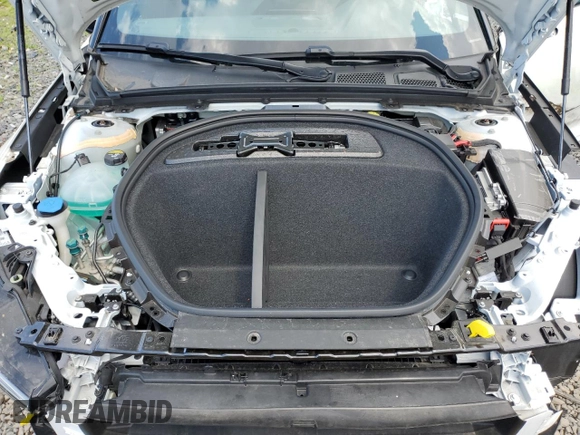 2024 Polestar 2 z VIN YSMFD3KA4RL223132, wystawiony jako Copart lot #55746955 z przebiegiem 6101 mil mil oraz Szkody całkowita. Historia ofert i sprzedaży dostępna na DreamBid. Obrazek 11.