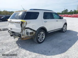 2018 Ford Explorer Limited with VIN 1FM5K7F83JGB57595, listed as a IAAI auction lot 41803844 with 134,496 mi miles. Bid and sale history available at carsss.com. Image 4.