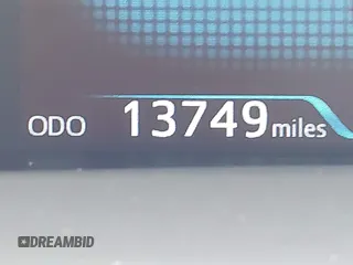 2017 Toyota Prius Two z VIN JTDKARFU3H3048641, wystawiony jako IAAI lot #42369969 z przebiegiem 13 749 mil mil oraz . Historia ofert i sprzedaży dostępna na DreamBid. Obrazek 16.
