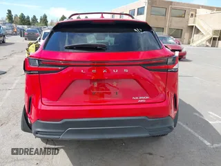 2024 Lexus NX 350h Premium z VIN 2T2GKCEZ7RC025509, wystawiony jako IAAI lot #41998061 z przebiegiem 29 737 mil mil oraz . Historia ofert i sprzedaży dostępna na DreamBid. Obrazek 15.