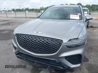 2023 Genesis GV70 Sport z VIN KMUMCDTC9PU093915, wystawiony jako IAAI lot #42147430 z przebiegiem 40 349 mil mil oraz . Historia ofert i sprzedaży dostępna na DreamBid. Obrazek 6.