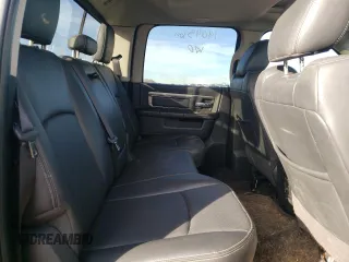 2019 Ram 1500 Big Horn z VIN 1C6RR7LT3KS744346, wystawiony jako Copart lot #46483155 z przebiegiem 19 045 mil mil oraz Szkoda całkowita • Salvage title. Historia ofert i sprzedaży dostępna na DreamBid. Obrazek 6.