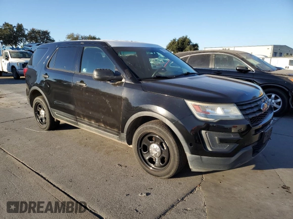 2016 Ford Utility Police Interceptor with VIN 1FM5K8AR0GGB54975, listed as a Copart auction lot 77045124 with 0 mi miles and Salvage Title. Bid and sale history available at carsss.com. Image 4.