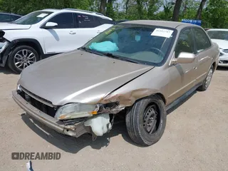 2002 Honda Accord LX z VIN 3HGCG56422G709092, wystawiony jako IAAI lot #42214711 z przebiegiem 94 386 mil mil oraz . Historia ofert i sprzedaży dostępna na DreamBid. Obrazek 6.
