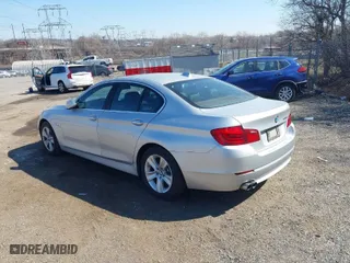 2012 BMW 5 Series 528i xDrive with VIN WBAXH5C5XCDW10753, listed as a IAAI auction lot 41780558 with 91,874 mi miles. Bid and sale history available at carsss.com. Image 3.