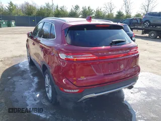 2015 Lincoln MKC z VIN 5LMCJ1A90FUJ32652, wystawiony jako IAAI lot #41853480 z przebiegiem 110 219 mil mil oraz . Historia ofert i sprzedaży dostępna na DreamBid. Obrazek 3.