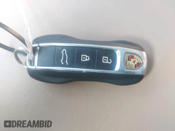 2024 Porsche Cayenne z VIN WP1AA2AY3RDA03125, wystawiony jako IAAI lot #41541684 z przebiegiem 32 813 mil mil oraz . Historia ofert i sprzedaży dostępna na DreamBid. Obrazek 11.