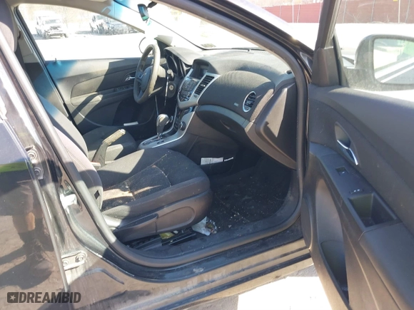 2015 Chevrolet Cruze LT with VIN 1G1PC5SB6F7172091, listed as a IAAI auction lot 41763186 with 118,518 mi miles. Bid and sale history available at carsss.com. Image 5.