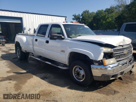 2005 Chevrolet Silverado 3500 LT z VIN 1GCJC33295F944586, wystawiony jako Copart lot #71230574 z przebiegiem 326 804 mil mil oraz Szkody całkowita. Historia ofert i sprzedaży dostępna na DreamBid. Obrazek 4.