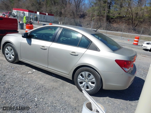 2014 Chevrolet Cruze LS with VIN 1G1PA5SH1E7194282, listed as a IAAI auction lot 41775395 with 195,596 mi miles. Bid and sale history available at carsss.com. Image 3.