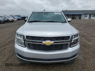 2019 Chevrolet Suburban LT z VIN 1GNSKHKC0KR397479, wystawiony jako Copart lot #56206065 z przebiegiem 289 466 mil mil oraz Czysty tytuł • Clean title. Historia ofert i sprzedaży dostępna na DreamBid. Obrazek 5.