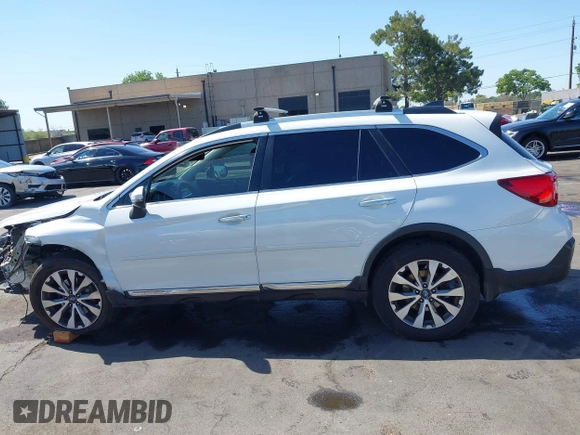 2018 Subaru Outback Touring z VIN 4S4BSETC7J3262485, wystawiony jako IAAI lot #42328415 z przebiegiem 193 119 mil mil oraz . Historia ofert i sprzedaży dostępna na DreamBid. Obrazek 15.