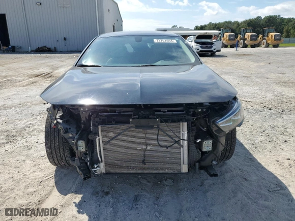 2019 Buick Regal Sportback Essence with VIN W04GP6SX4K1078117, listed as a Copart auction lot 73702694 with 30,536 mi miles and Salvage Title. Bid and sale history available at carsss.com. Image 5.