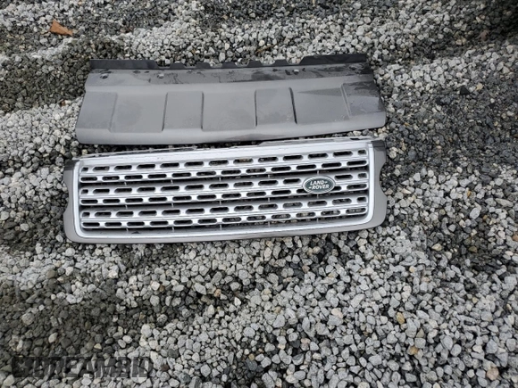 2014 Land Rover Range Rover HSE with VIN SALGS2WF8EA164266, listed as a Copart auction lot 57962545 with 105,622 mi miles and Salvage title. Bid and sale history available at DreamBid. Image 12.