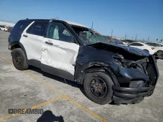 2020 Ford Police Interceptor Utility z VIN 1FM5K8AB9LGC51380, wystawiony jako Copart lot #57240345 z przebiegiem 39 627 mil mil oraz Tytuł czysty. Historia ofert i sprzedaży dostępna na DreamBid. Obrazek 4.