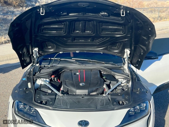 2022 Toyota GR Supra 3.0 with VIN WZ1DB0C04NW049778, listed as a Copart auction lot 84331034 with 9,165 mi miles and Clean Title. Bid and sale history available at carsss.com. Image 7.
