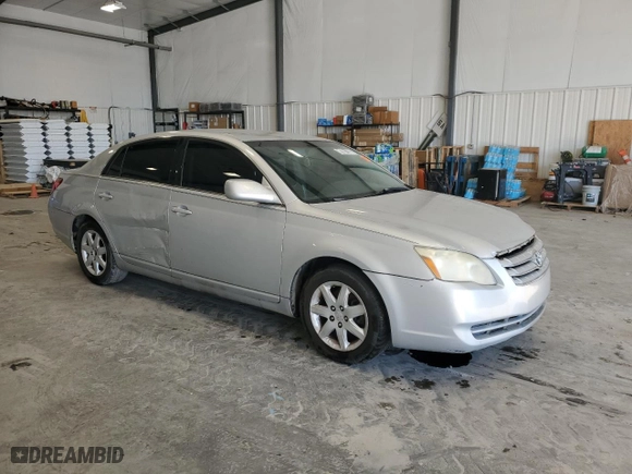 2006 Toyota Avalon XL with VIN 4T1BK36B26U109473, listed as a Copart auction lot 45501785 with 204,713 mi miles and Clean Title. Bid and sale history available at carsss.com. Image 4.