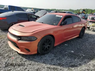2017 Dodge Charger R/T z VIN 2C3CDXCT4HH660716, wystawiony jako Copart lot #57270385 z przebiegiem 161 775 mil mil oraz Czysty tytuł • Clean title. Historia ofert i sprzedaży dostępna na DreamBid. Obrazek 1.