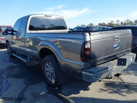 2011 Ford Super Duty F-250 SRW XL with VIN 1FT7X2A65BEA25829, listed as a IAAI auction lot 41633670 with 214,688 mi miles. Bid and sale history available at carsss.com. Image 3.
