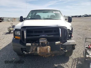 2005 Ford F-250 XL with VIN 1FTSW21535EC49075, listed as a Copart auction lot 49804265 with 31,506 mi miles and Salvage title. Bid and sale history available at DreamBid. Image 5.