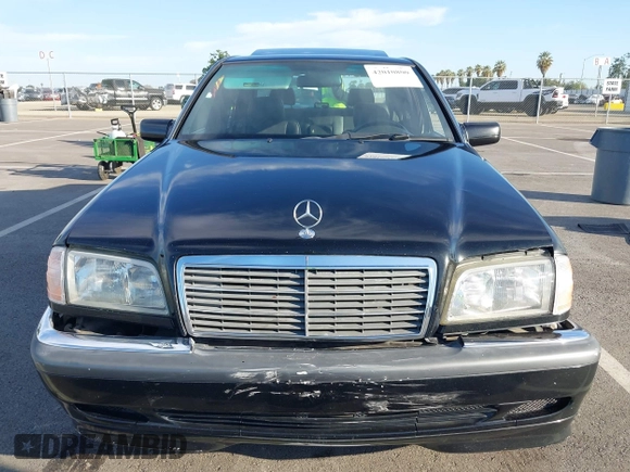 2000 Mercedes-Benz C 230 Kompressor z VIN WDBHA24G4YA799207, wystawiony jako IAAI lot #42010800 z przebiegiem 126 478 mil mil oraz . Historia ofert i sprzedaży dostępna na DreamBid. Obrazek 12.