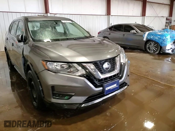2018 Nissan Rogue SV z VIN JN8AT2MV6JW314624, wystawiony jako Copart lot #52546785 z przebiegiem 233 834 mil mil oraz Szkoda całkowita • Salvage title. Historia ofert i sprzedaży dostępna na DreamBid. Obrazek 14.