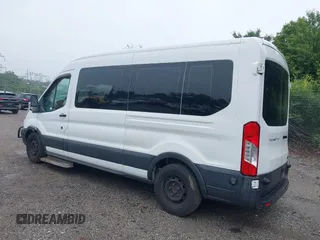 2017 Ford Transit Passenger XL с VIN 1FBZX2CM8HKA04024, выставлен на аукционе IAAI как лот 42264367 с пробегом 142 100 миль миль и . История ставок и продаж доступна на DreamBid. Изображение 3.