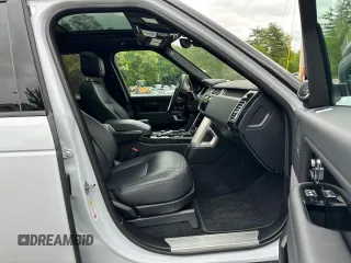 2022 Land Rover Range Rover z VIN SALGR2SU5NA459924, wystawiony jako Copart lot #58144225 z przebiegiem 44 635 mil mil oraz Czysty tytuł • Clean title. Historia ofert i sprzedaży dostępna na DreamBid. Obrazek 8.