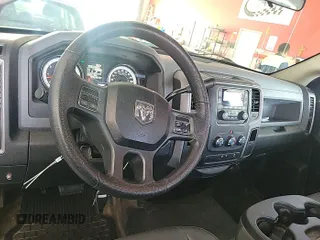 2014 Ram 1500 Express z VIN 1C6RR6FT8ES233631, wystawiony jako IAAI lot #42521069 z przebiegiem 204 879 mil mil oraz . Historia ofert i sprzedaży dostępna na DreamBid. Obrazek 1.