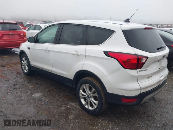 2019 Ford Escape SE with VIN 1FMCU0GD2KUC21987, listed as a IAAI auction lot 41463458 with 98,983 mi miles. Bid and sale history available at carsss.com. Image 3.