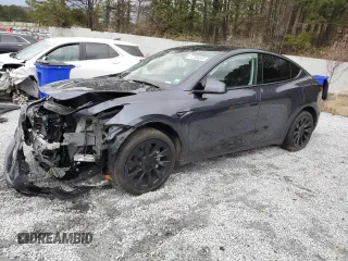 2025 Tesla Model Y Long Range with VIN 7SAYGDED9SA341967, listed as a Copart auction lot 47368695 with 4,310 mi miles and Salvage Title. Bid and sale history available at DreamBid. Image 1.