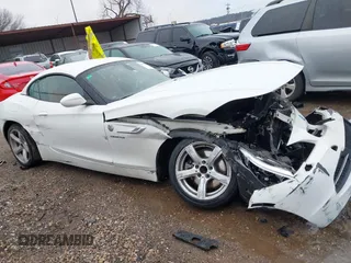 2015 BMW Z4 sDrive28i with VIN WBALL5C59FP557690, listed as a IAAI auction lot 41453980 with 78,641 mi miles. Bid and sale history available at carsss.com. Image 13.