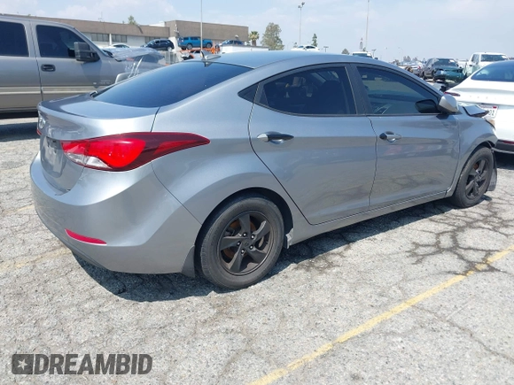 2014 Hyundai Elantra SE z VIN KMHDH4AE5EU118200, wystawiony jako IAAI lot #42178781 z przebiegiem 90 933 mil mil oraz . Historia ofert i sprzedaży dostępna na DreamBid. Obrazek 4.