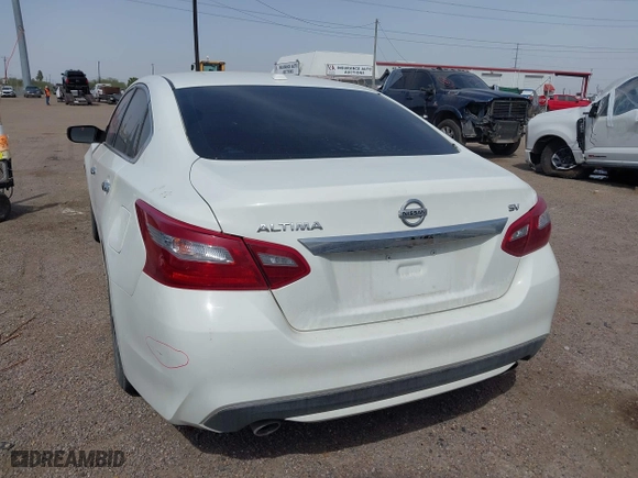 2018 Nissan Altima 2.5 SR with VIN 1N4AL3AP1JC283393, listed as a IAAI auction lot 41701104 with 142,917 mi miles. Bid and sale history available at carsss.com. Image 3.