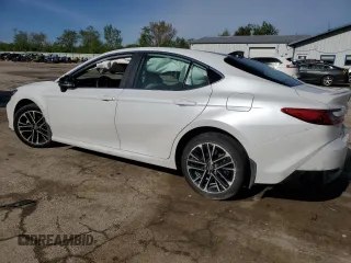 2025 Toyota Camry LE z VIN 4T1DAACK3SU570793, wystawiony jako Copart lot #55525395 z przebiegiem Nie podano mil oraz Szkoda całkowita • Salvage title. Historia ofert i sprzedaży dostępna na DreamBid. Obrazek 2.