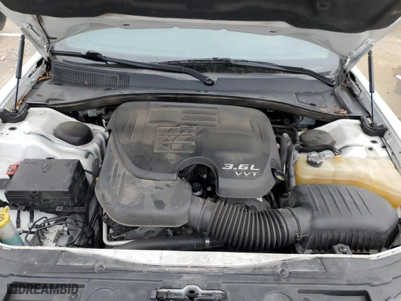 2018 Chrysler 300 with VIN 2C3CCABG9JH140425, listed as a Copart auction lot 45139055 with 105,483 mi miles and Salvage Title. Bid and sale history available at carsss.com. Image 11.