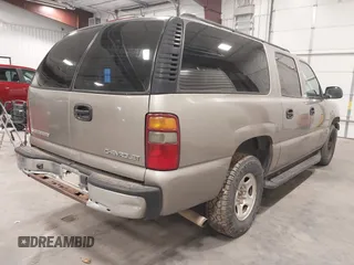 2003 Chevrolet Suburban LT with VIN 1GNEC16Z43J297370, listed as a IAAI auction lot 41537140 with 277,541 mi miles. Bid and sale history available at carsss.com. Image 4.