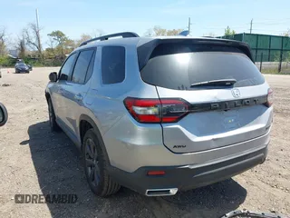 2025 Honda Pilot Sport z VIN 5FNYG1H38SB017782, wystawiony jako IAAI lot #42128117 z przebiegiem 11 920 mil mil oraz . Historia ofert i sprzedaży dostępna na DreamBid. Obrazek 3.