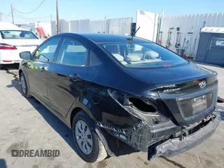 2016 Hyundai Accent SE z VIN KMHCT4AE9GU085523, wystawiony jako IAAI lot #42208002 z przebiegiem 94 653 mil mil oraz . Historia ofert i sprzedaży dostępna na DreamBid. Obrazek 6.