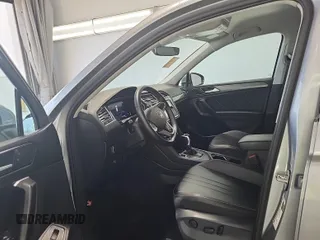 2024 Volkswagen Tiguan SE with VIN 3VV3B7AX5RM107374, listed as a IAAI auction lot 42845196 with 24,195 mi miles and . Bid and sale history available at DreamBid. Image 31.