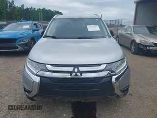 2018 Mitsubishi Outlander SE с VIN JA4AD3A35JZ007942, выставлен на аукционе IAAI как лот 42275943 с пробегом 167 550 миль миль и . История ставок и продаж доступна на DreamBid. Изображение 12.