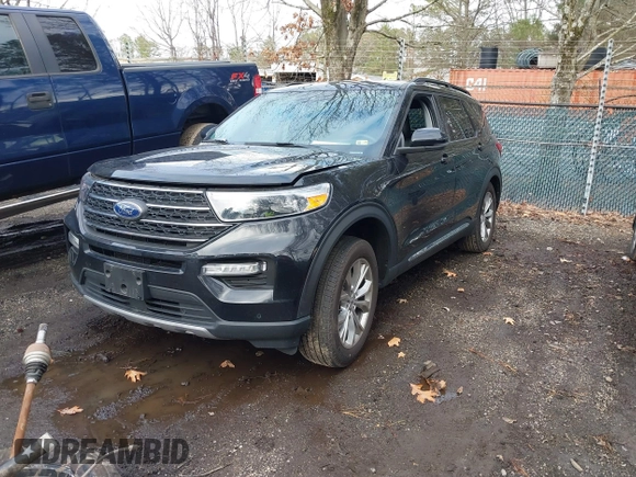 2024 Ford Explorer XLT with VIN 1FMSK8DH6RGA42433, listed as a IAAI auction lot 41807699 with 9,048 mi miles. Bid and sale history available at carsss.com. Image 18.