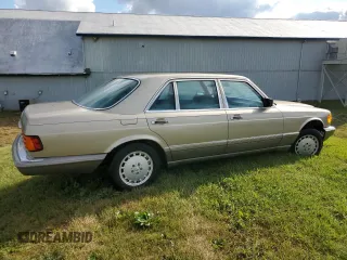 1986 Mercedes-Benz 420 420SEL with VIN WDBCA35D2GA246302, listed as a Copart auction lot 71673274 with 101,975 mi miles and Clean Title. Bid and sale history available at carsss.com. Image 3.