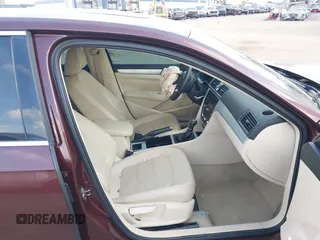 2012 Volkswagen Passat SE с VIN 1VWBH7A3XCC079924, выставлен на аукционе IAAI как лот 42333339 с пробегом 108 173 миль миль и . История ставок и продаж доступна на DreamBid. Изображение 5.
