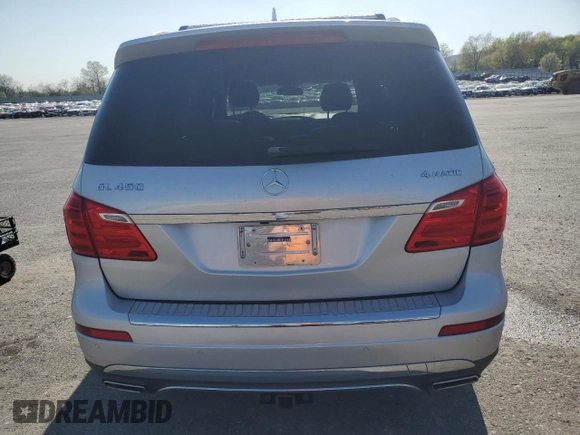 2013 Mercedes-Benz GL 450 z VIN 4JGDF7CE7DA216651, wystawiony jako Copart lot #53931335 z przebiegiem 141 167 mil mil oraz Szkoda całkowita • Salvage title. Historia ofert i sprzedaży dostępna na DreamBid. Obrazek 6.