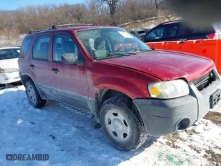 2007 Ford Escape XLS with VIN 1FMYU02Z77KB89436, listed as a IAAI auction lot 41647316 with 168,241 mi miles. Bid and sale history available at carsss.com. Image 1.